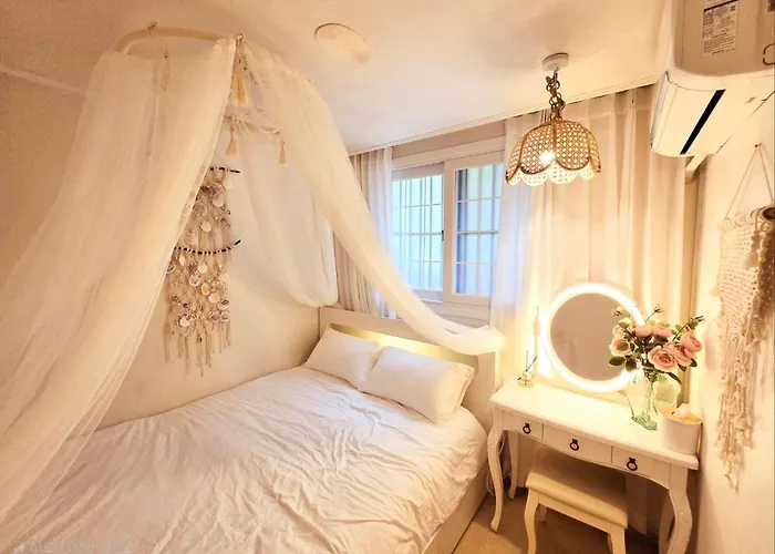Piristay Boasting A Healing Space In The Center And A Unique Feeling Of Vacation Spot 아파트
